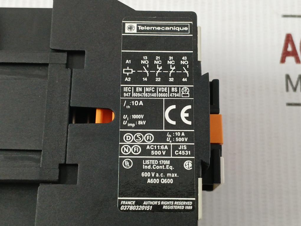 Control Relay Ca2 Dn 22 Telemecanique 220V 60Hz