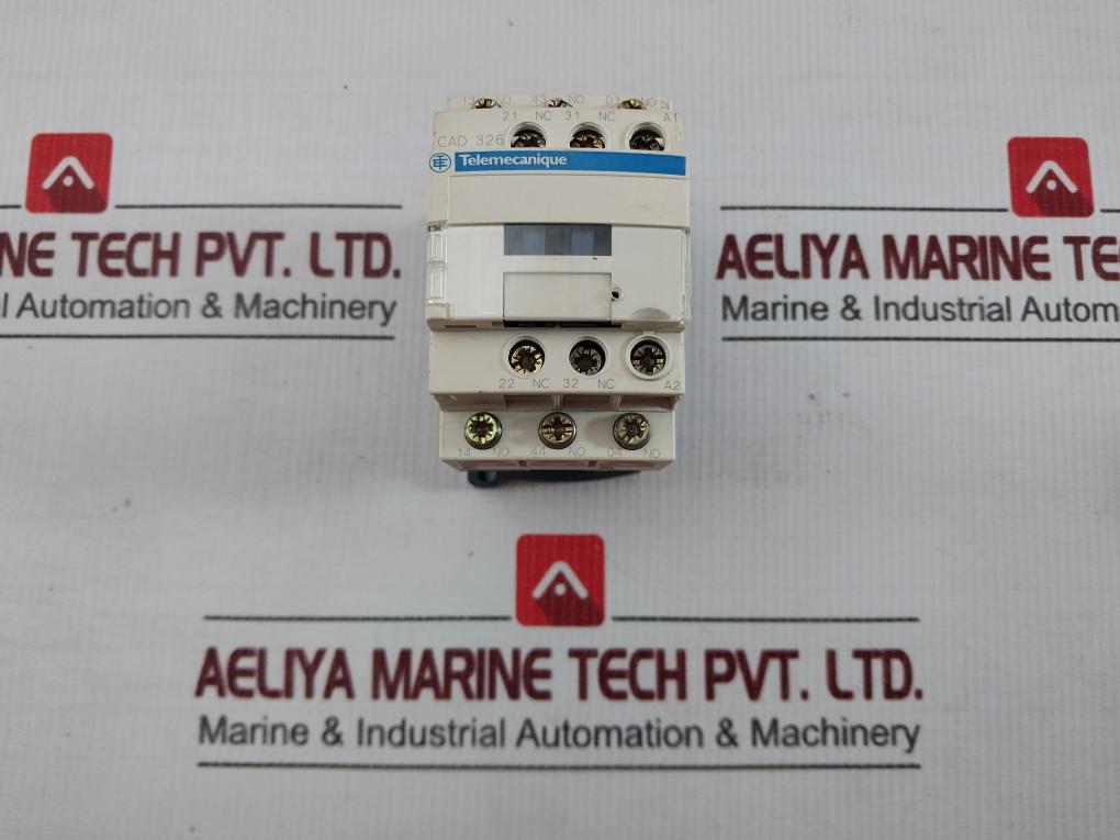 Control Relay Cad326M7 Telemecanique 220V 50/60Hz