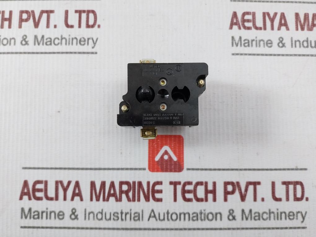 Cutler-hammer 10250 T53 Pushbutton Contact Block