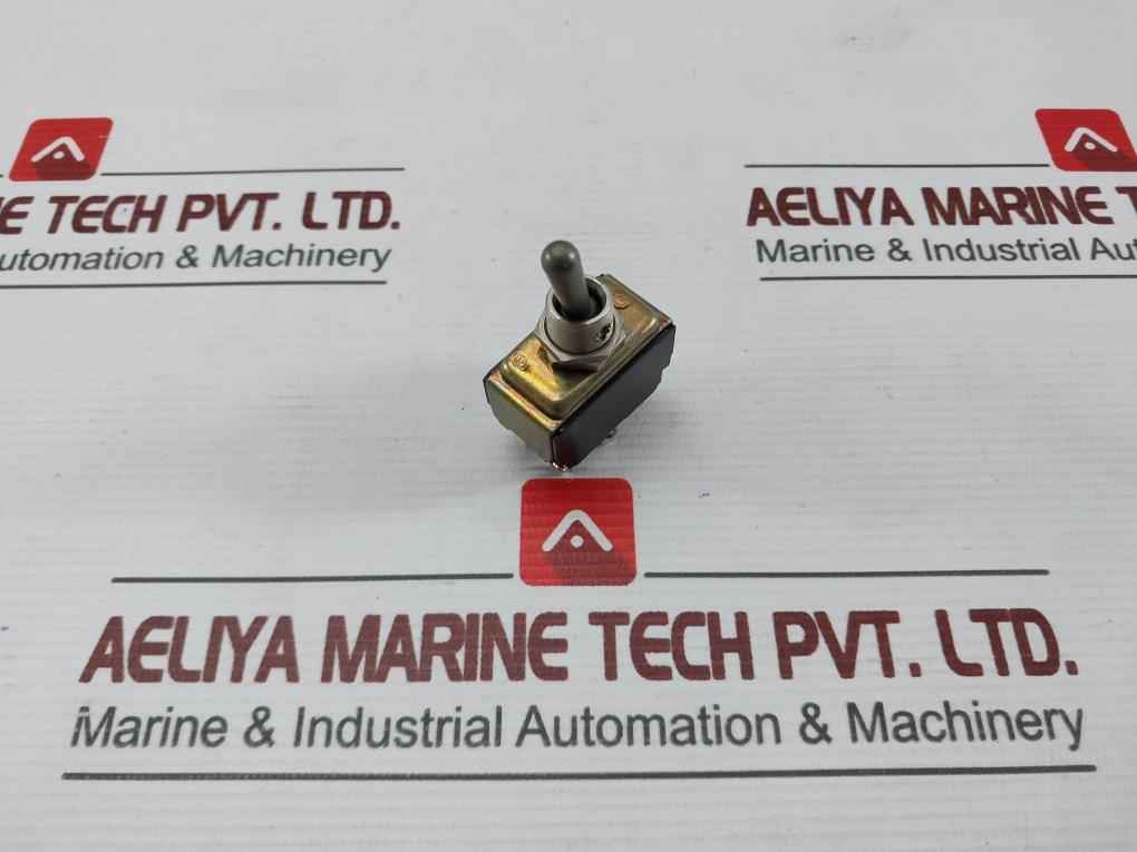 Cutler-hammer St52R Toggle Switch