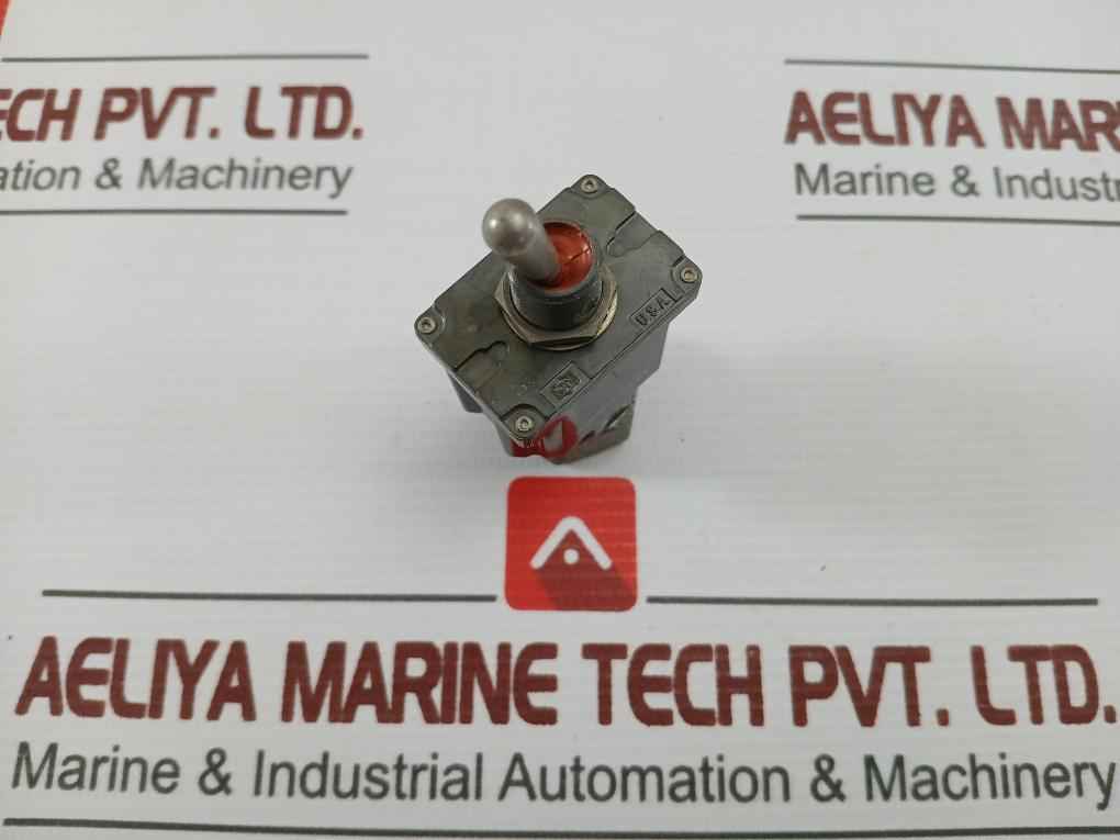 Cutler-hammer 8906K3471 Toggle Switch Used