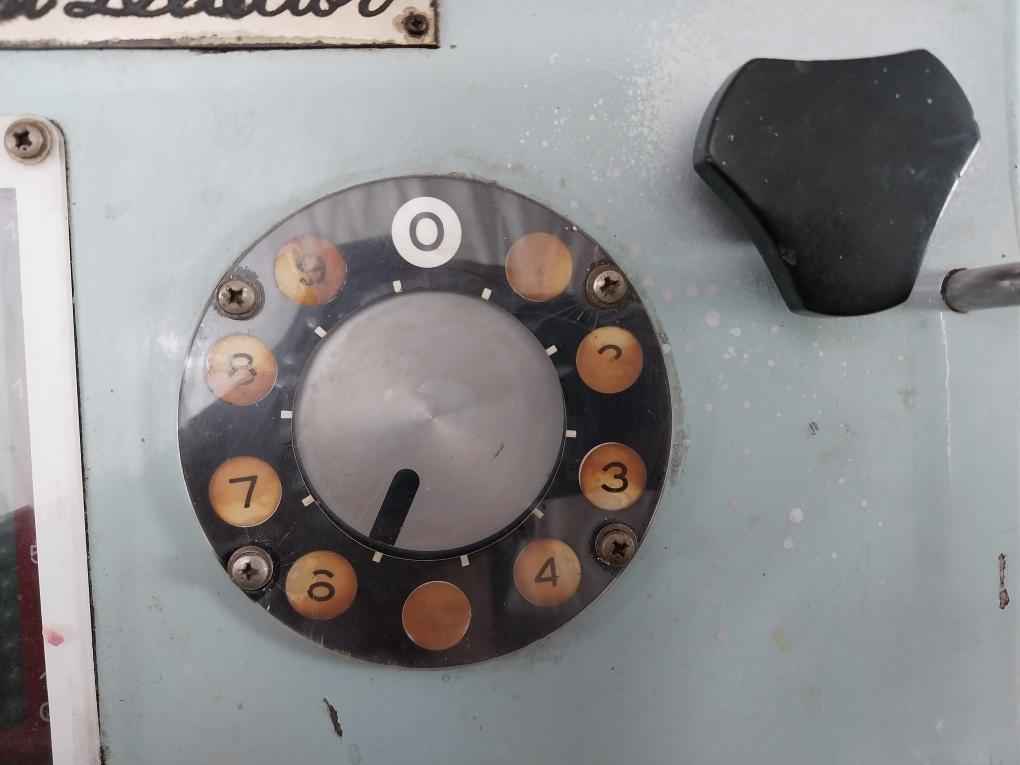 Daihatsu Md-9S Oil Mist Detector Ac100/220V 0.6A (Without Buzzer) (Not Working)