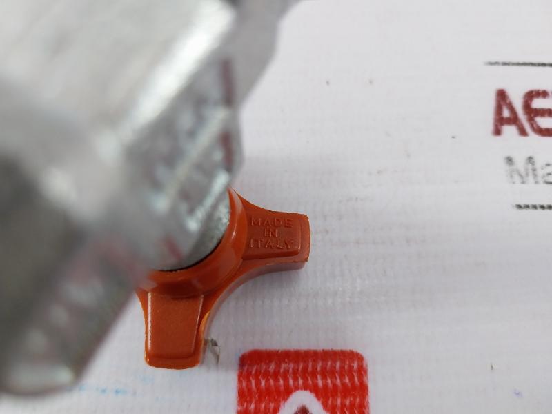 Damcos 343-1176 Manometer 1/4" Bsp/Straight 831.10.0001 Remotely Operated Valve