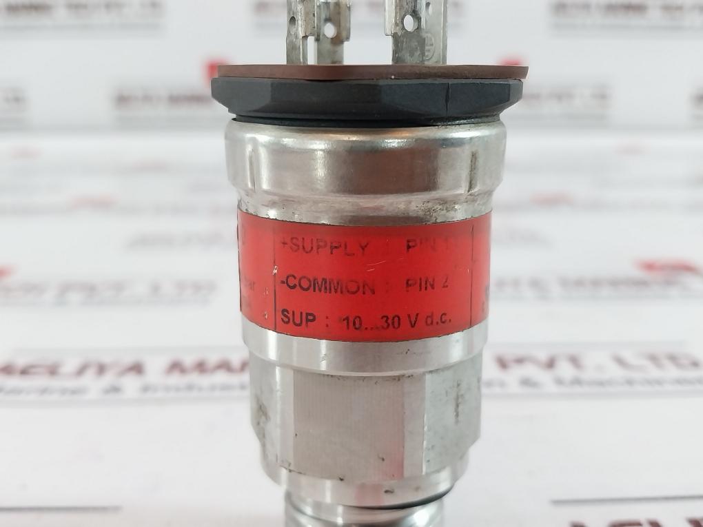 Danfoss 060g1349 Pressure Sensor 0 To 250 Bar 10-30 V Dc Supply 