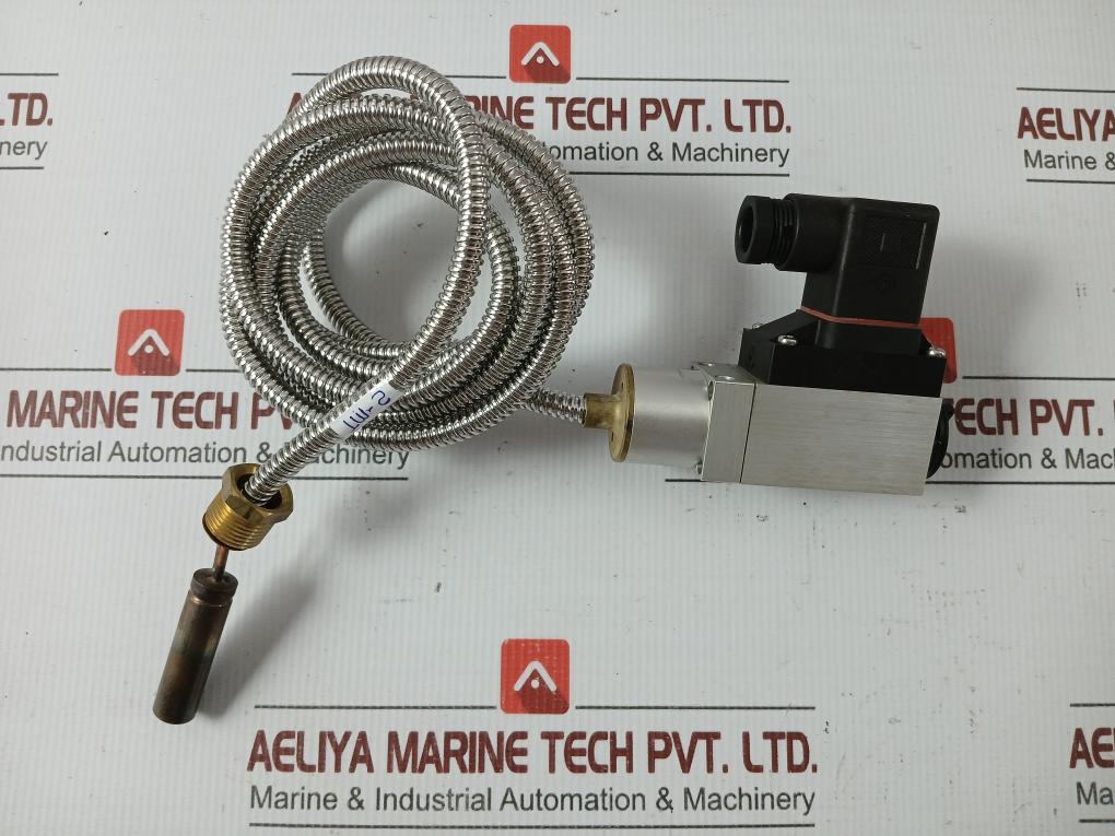 Danfoss Heavy Duty Temperature Control Thermostat Switch 130?C 2M Part No: Mbc 8100