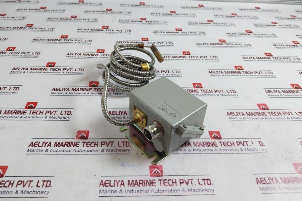 Danfoss Kps 77 Thermostat, Kps77, Spdt, Ip67, 130˚C, Range 20-60°C