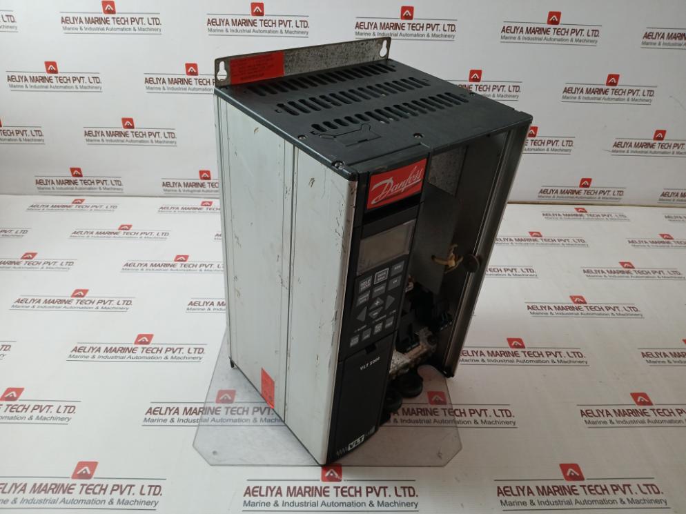 Danfoss Vlt 5000 Low Voltage Adjustable Frequency Drive 175Z0107