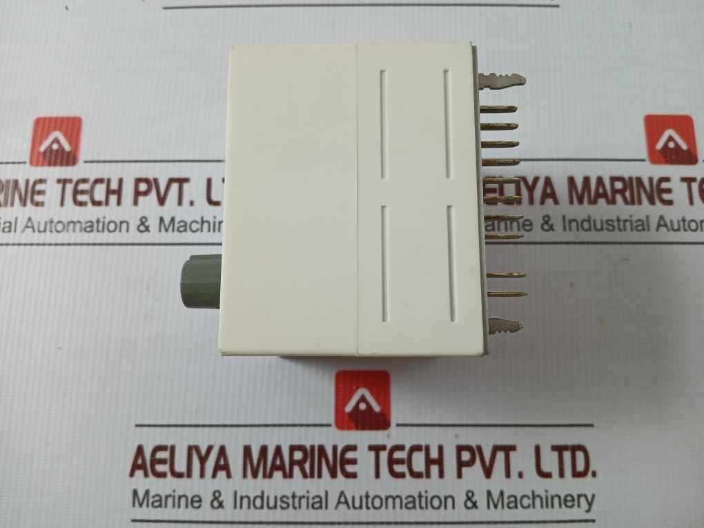 Day Timer 220V 50/60Hz Ip 40 Eaw 6Tz70