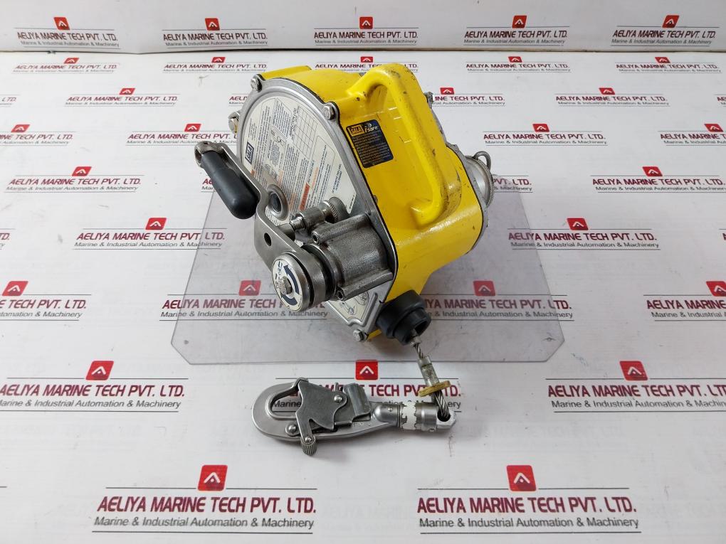 Dbi-sala 3M 3400942 Self Retracting Lifeline 310Lbs 15 Meter 50Ft 9510277 Rev.A