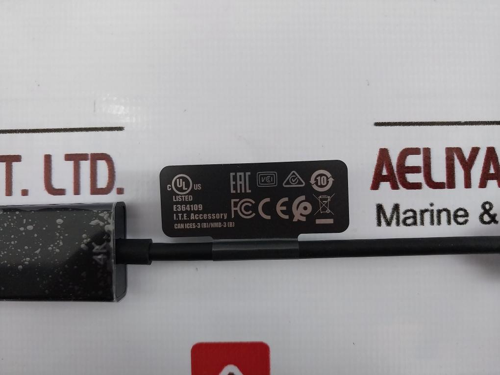 Dell Danaubc087 Displayport To Hdmi 2.0 (4K) Converter/Adapter 0C4Xg7A01 , E364109