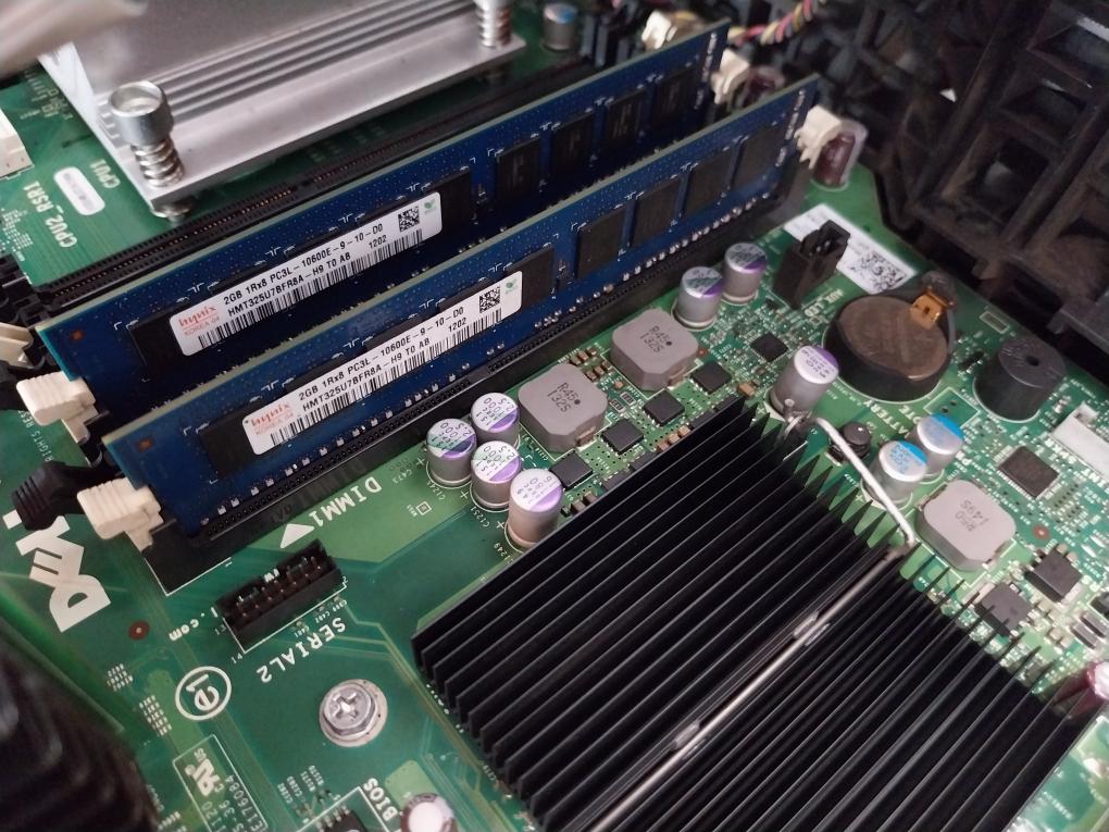 Dell T5500 Workstation E105106 51154290-500 N875Ef-00 Rev. 10