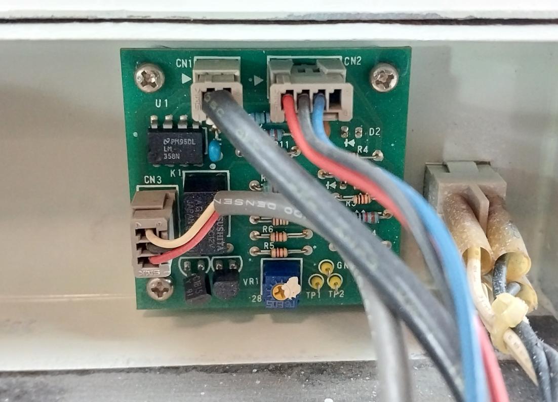 Dgu-12A Degasser 50/60Hz Apn-1001 Shimadzu 240V~