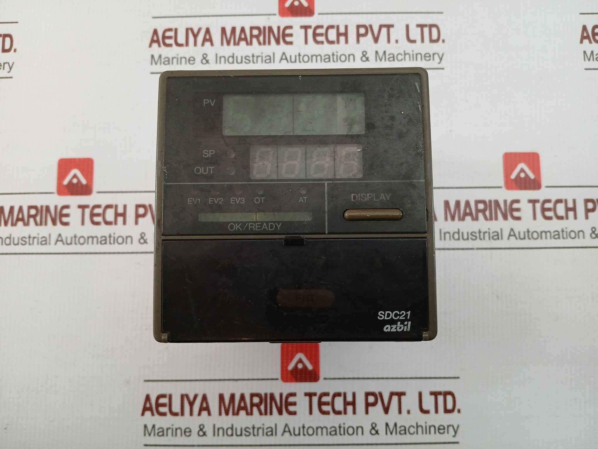 Digital Temperature Controller 100-240Vac Yamatake Sdc21