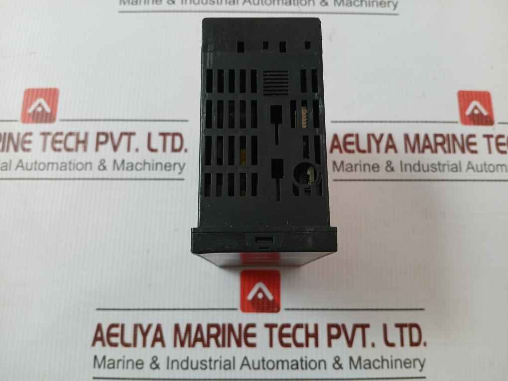 Digital Temperature Controller Pxr5Tcy1-8W000-c Fuji Electric 100-240Vac 50/60Hz