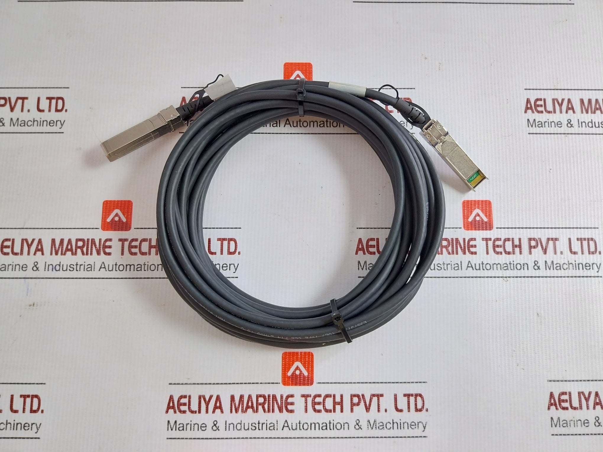 Direct-Attach-Copper-Twinax-Cable-7-Meter-By-Molex-74752-4701-1