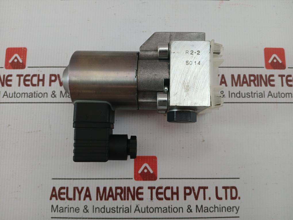 Directional Seated Solenoid Valve 4900 017/4S Hawe 24V Dc