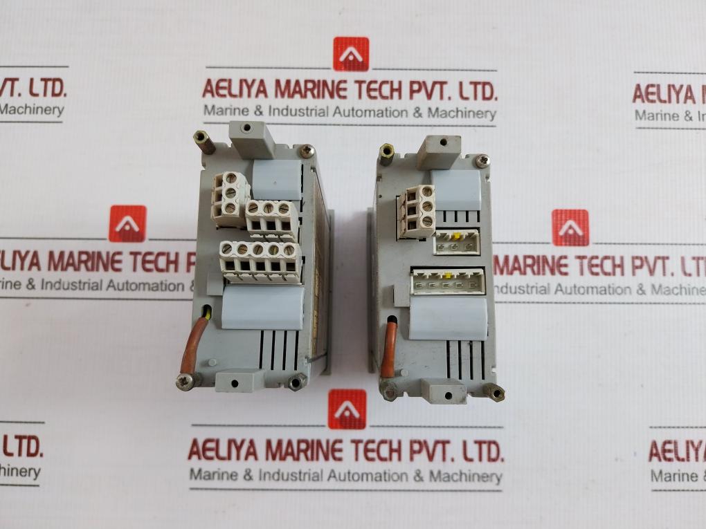 Dm4000U/00/00/000/240V Digital Process Indicator 6.5W Status Instruments