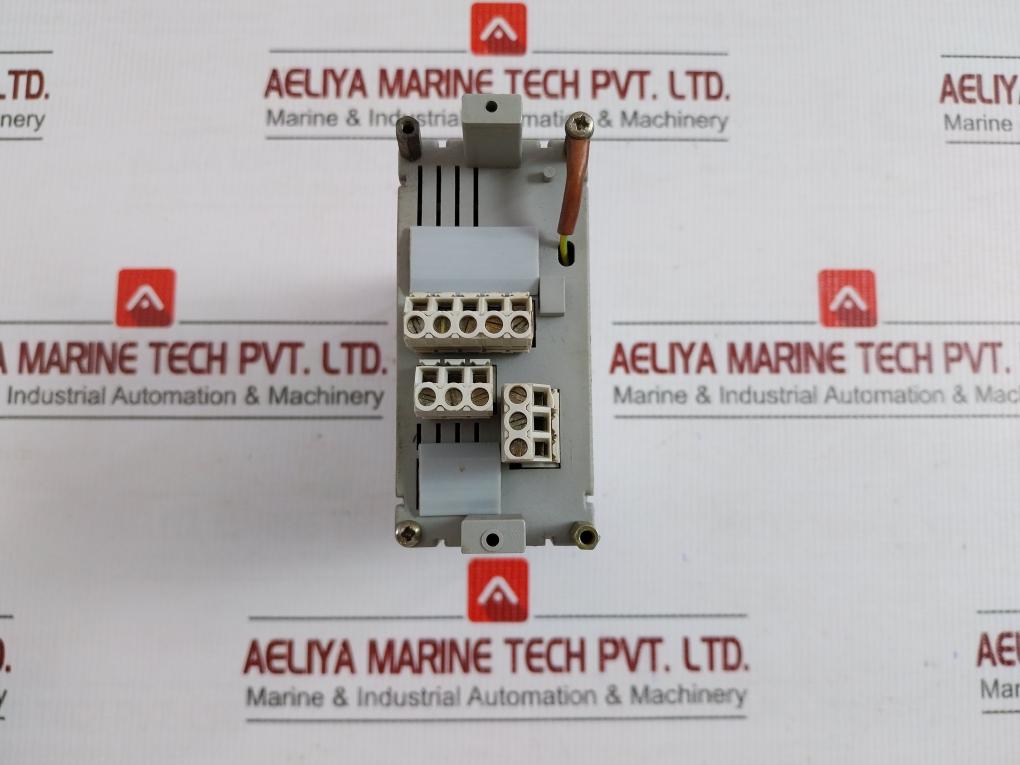 Dm4000U/00/00/000/240V Digital Process Indicator 6.5W Status Instruments