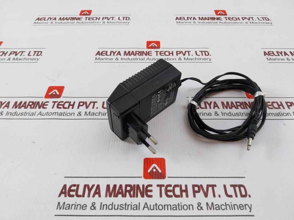 Drager Fw7207/11a06 Ac/dc Adapter 100-240v 50-60hz 400ma