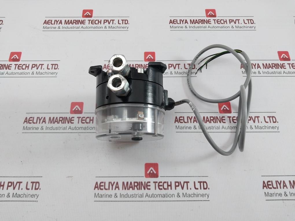 Ds1104Na23A1D153 Differential Pressure Switch Fischer 25Bar 0-36Psi 1 Meter