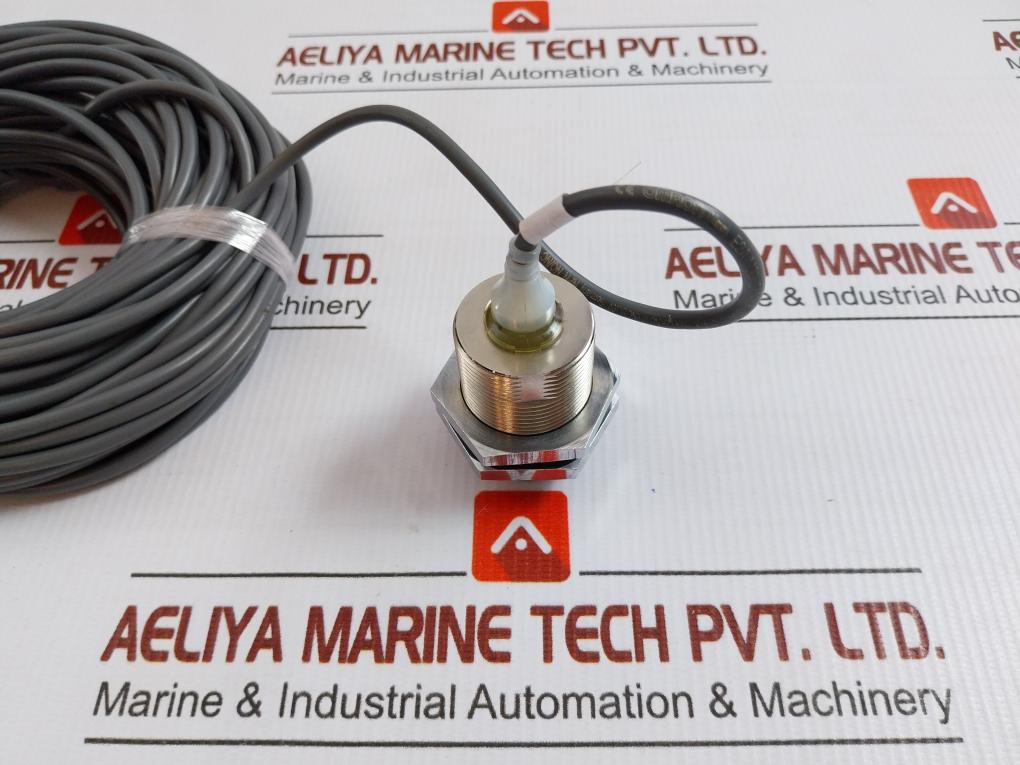 E2A-m30Ks10-wp-c3 Inductive Proximity Sensor With Cable Omron 20-meter