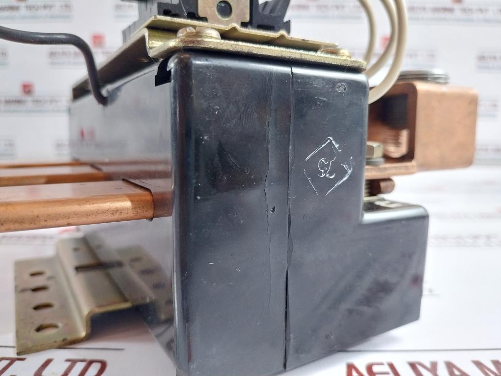 Eaton C31102-085-50 Current Transformer 300 5A 50-400Hz 600V, Sf520 4-500 Mcm