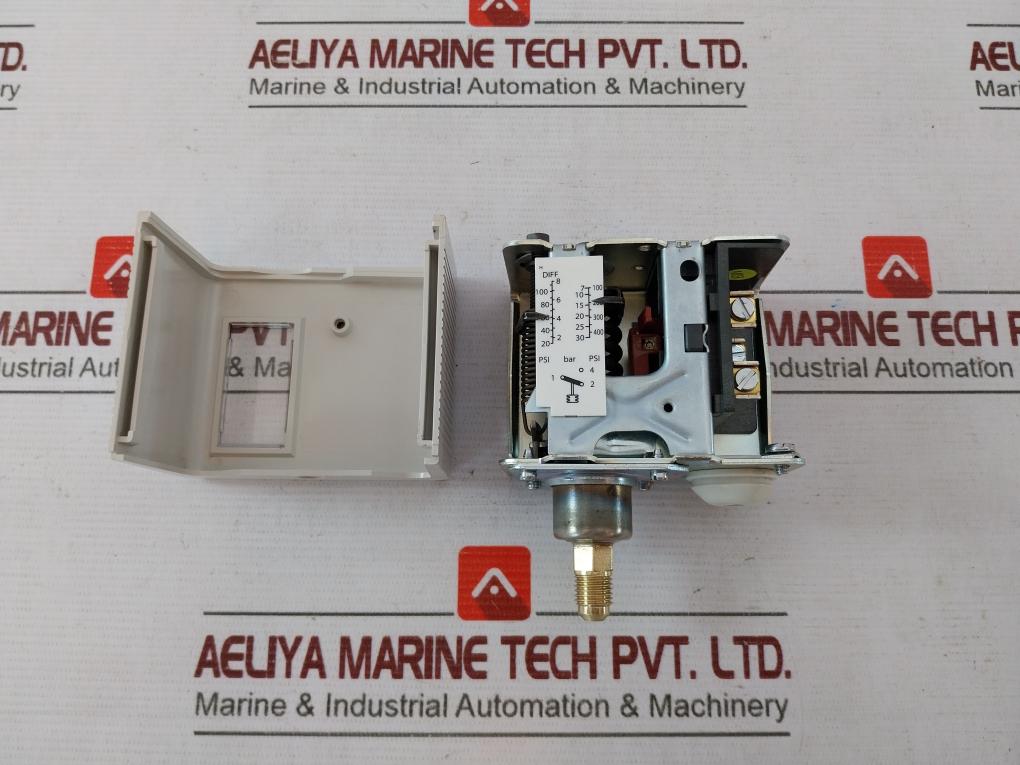 Eliwell O16H6750 Pressure Switch That Measures And Humidity 2-8 Bar