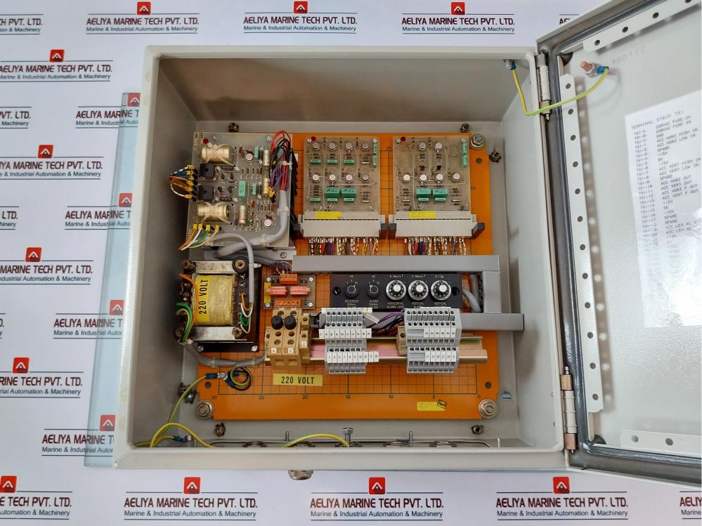 Emri Cxc10 Accelerometer Amplifier & Supply Box 1-20Hz 220 Volt