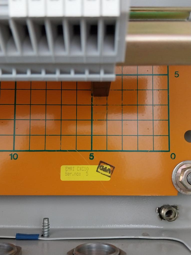 Emri Cxc10 Accelerometer Amplifier & Supply Box 1-20Hz 220 Volt