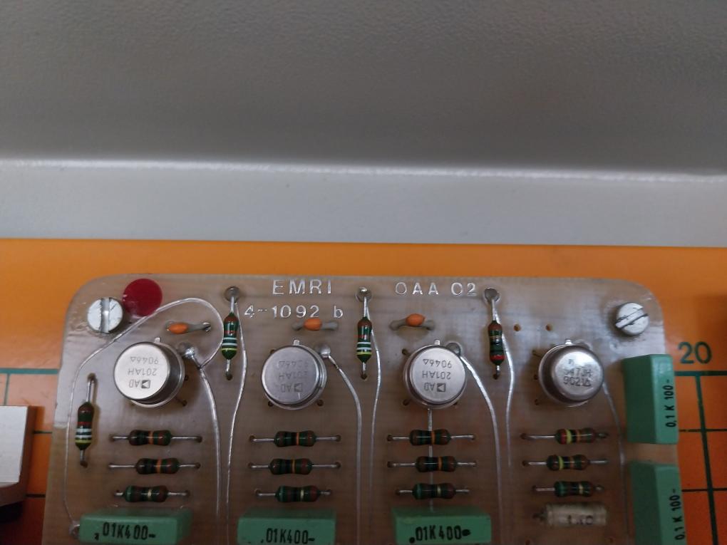 Emri Cxc10 Accelerometer Amplifier & Supply Box 1-20Hz 220 Volt