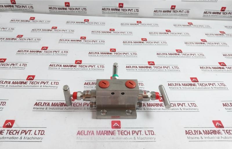 Excelock E306 Dm Three Valve Manifold 1/2" Npt (F) X Flg -6000 Psi 7461/001