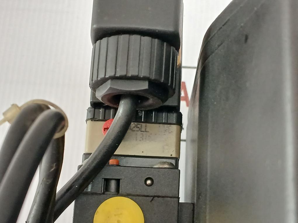 F79E-012M Keystone Pneumatic Actuator 24Vdc 2W