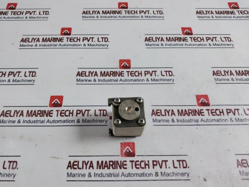FERRAZ V300053 Fuse Square Body 660-700V AC 125A