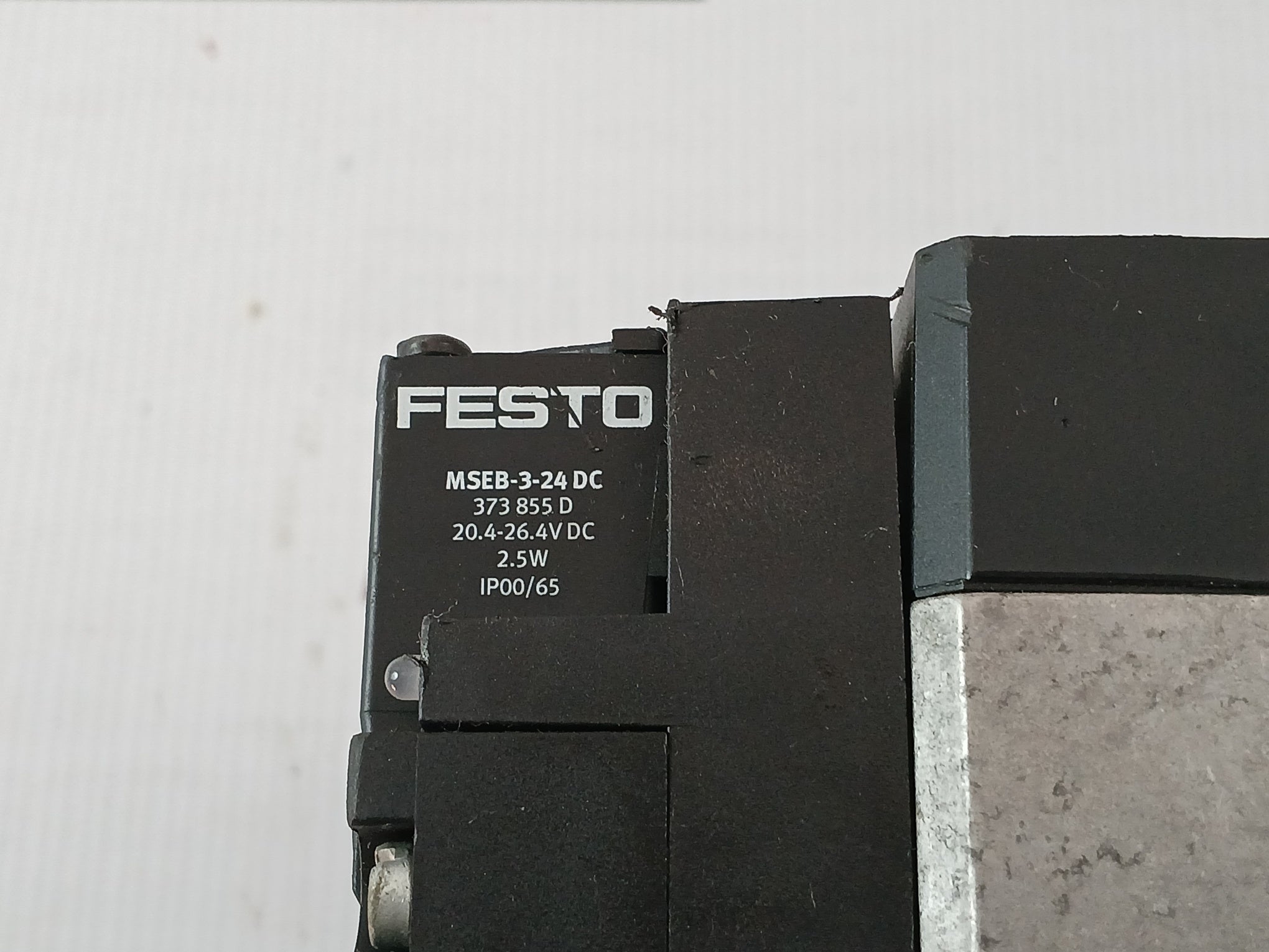 Festo Mebh-5/3B-d-2-zsr-c Solenoid Valve 3-10 Bar 40-145 Psi