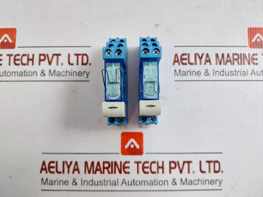 95.05 Relay With Socket 24Vdc 6A Finder