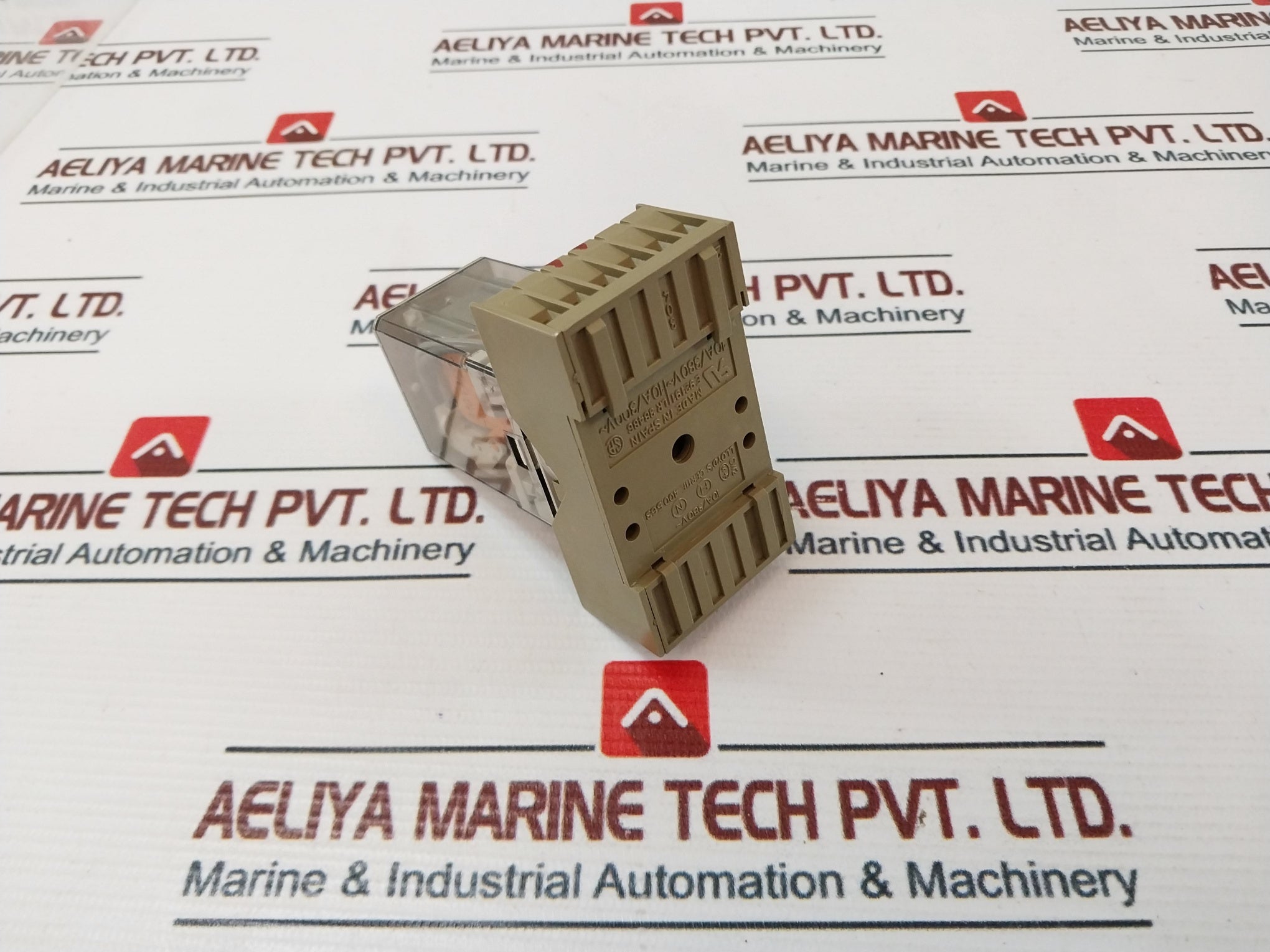 Finder 60.13 Relay With Base 10A 380V