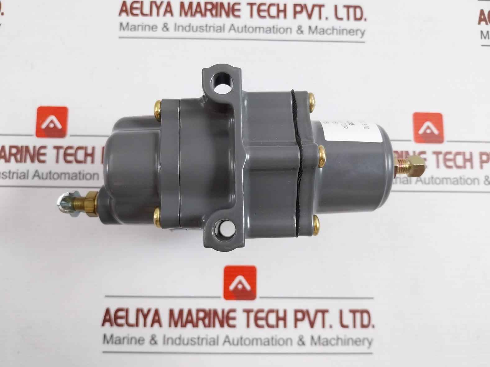 Fisher Fs-67Cfr-235 Pressure Regulator 67Cf Series 0-2 Bar 0-.2 Mpa 0-30 Psi