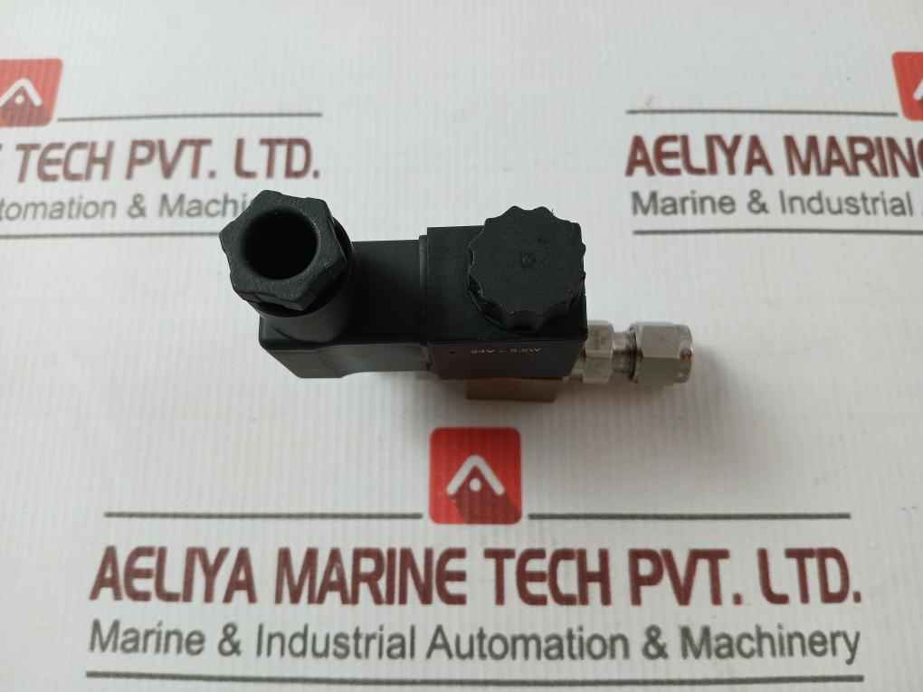 Fluid Automation Systems 24V Solenoid Valve 3.8W 09-211-101020
