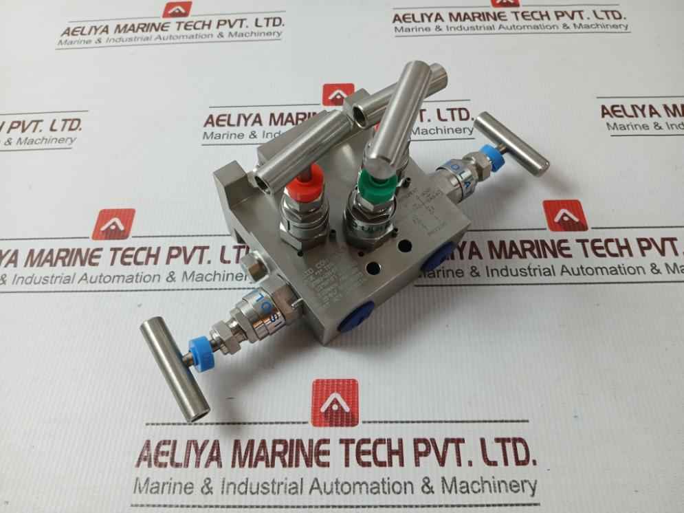 Fluid Controls 5 Valve "T" Type M/f Ss 316 Nace Pn 400 1709614