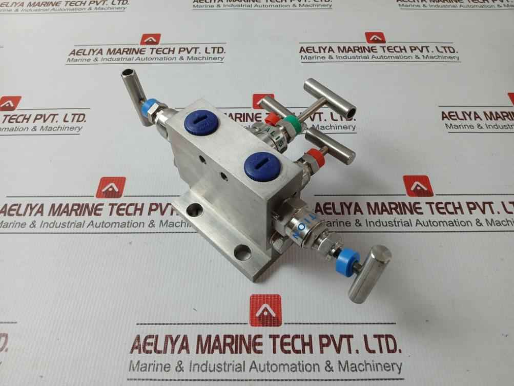 Fluid Controls 5 Valve "T" Type M/f Ss 316 Nace Pn 400 1709614