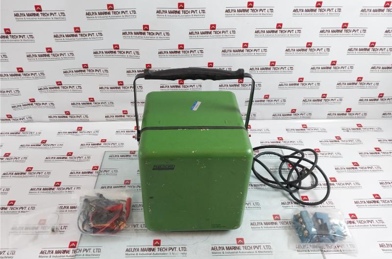 Foxboro 2At-cal Spec 200 System Calibrator & Accessories Range: 1-100