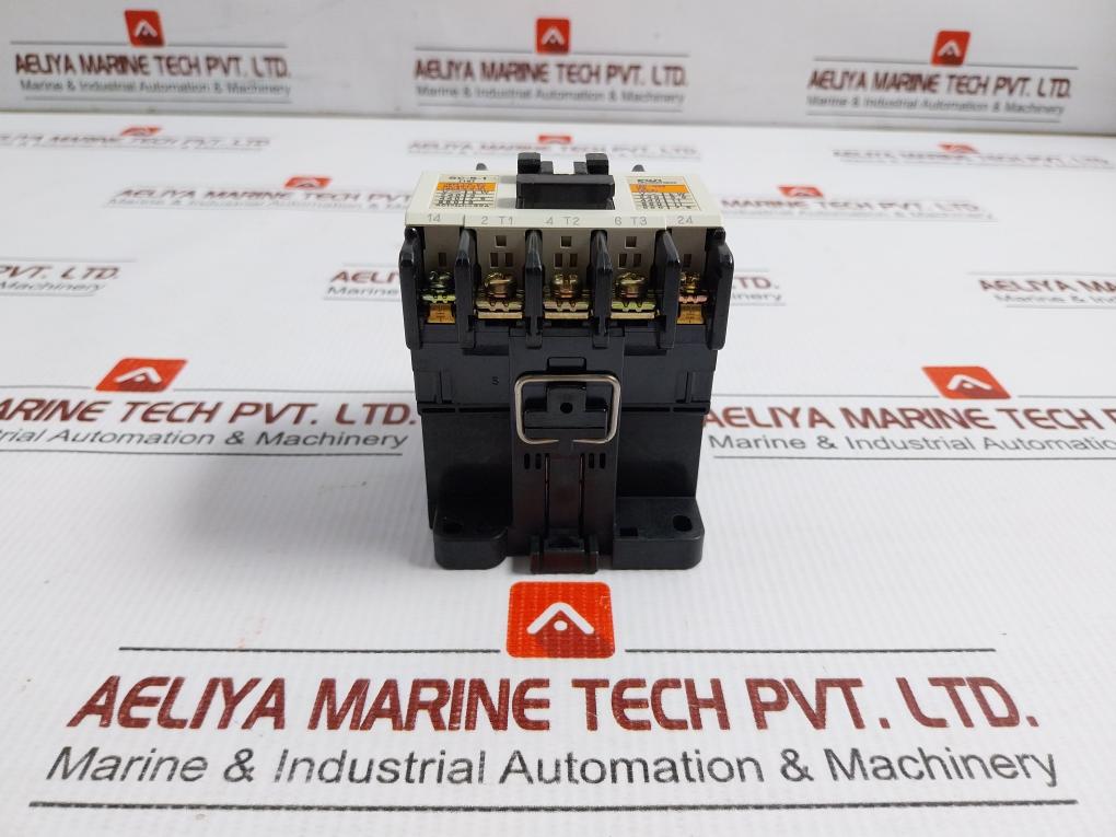 Fuji-Electric-200-240V-32A-Magnetic-Contactor-Sc-5-1-19-208481-3