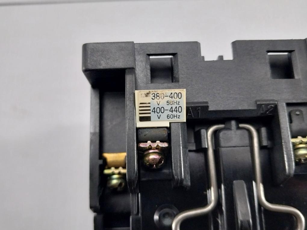 Fuji-Electric-380-400V-50Hz-F05270024E-Magnetic-Contactor-Sc-2N-35-209606-8