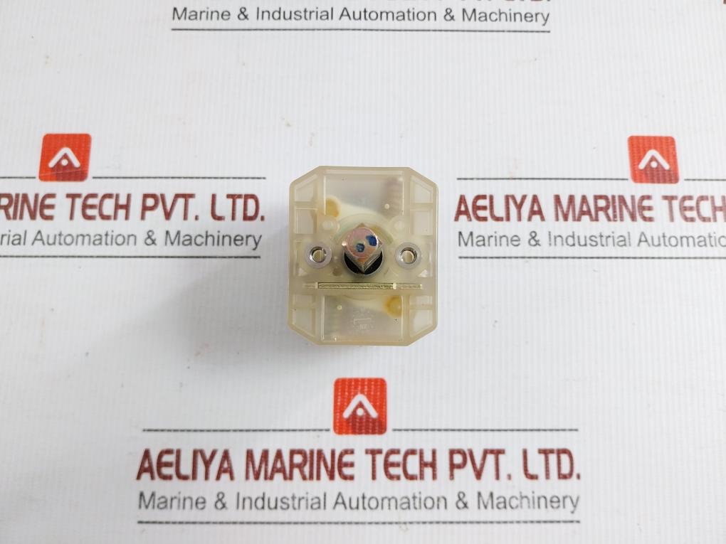 Fuji-Electric-Change-Over-Switch-By-Bh-H2103-4