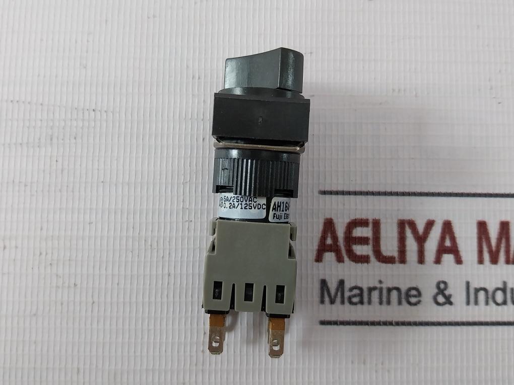 Fuji Electric Ah164-p2 Selector Switch 125/250V 1/0.5A 0.2A/125Vdc