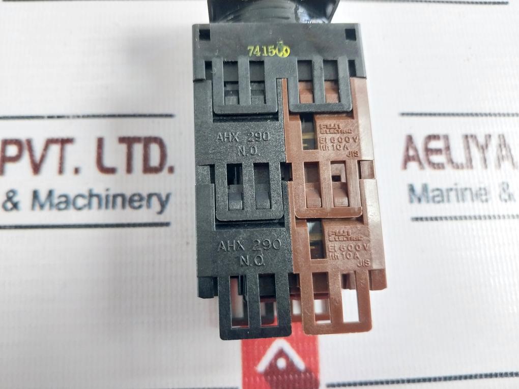 Fuji Electric AH22-P2 Command Switch 41-10896