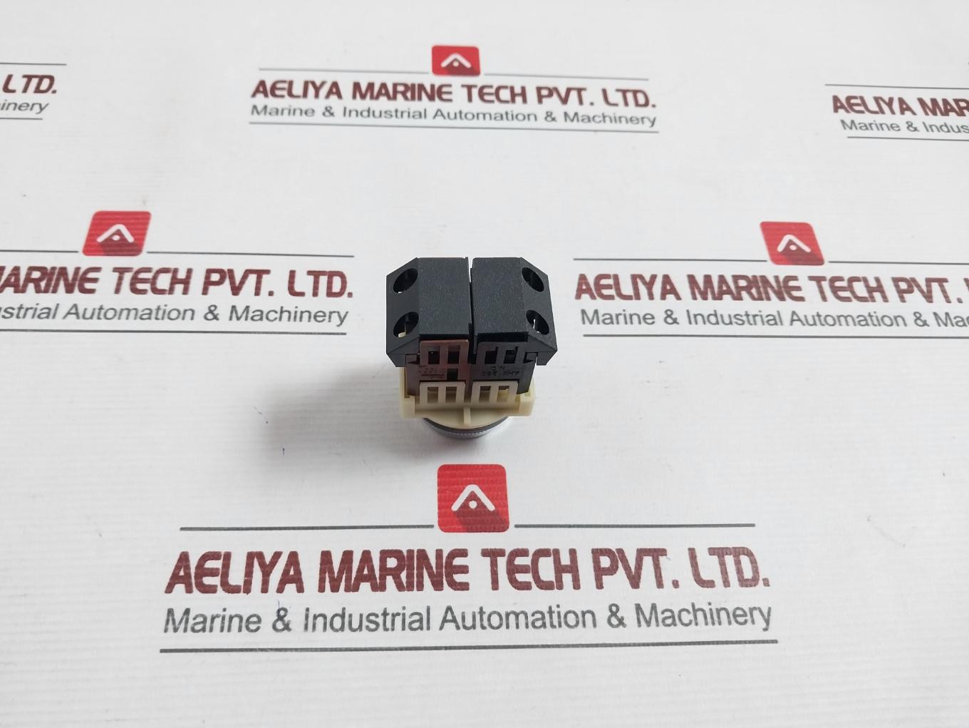 Fuji Electric Ah30-f Pushbutton Switch 10A