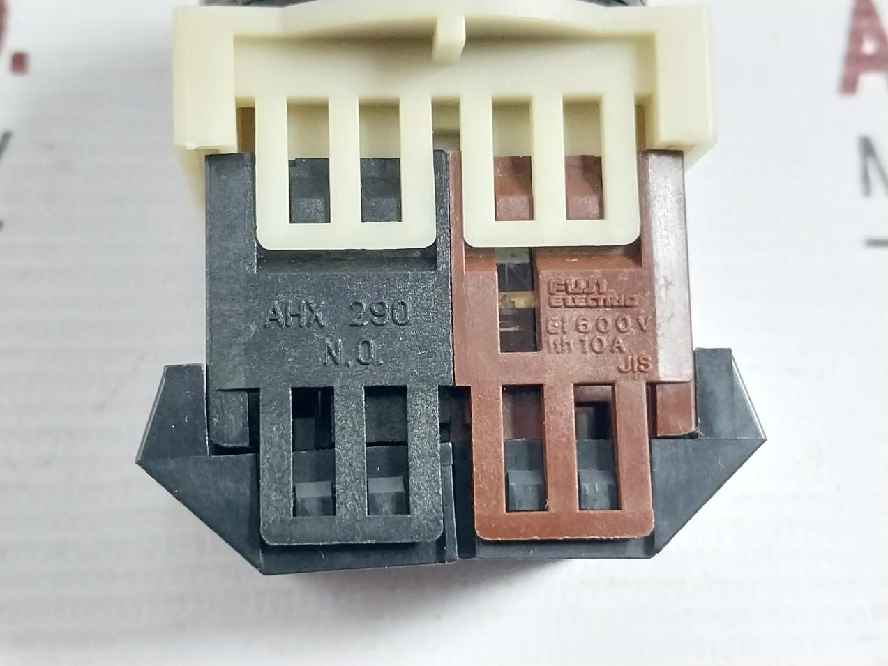 Fuji Electric Ah30-f Pushbutton Switch 10A