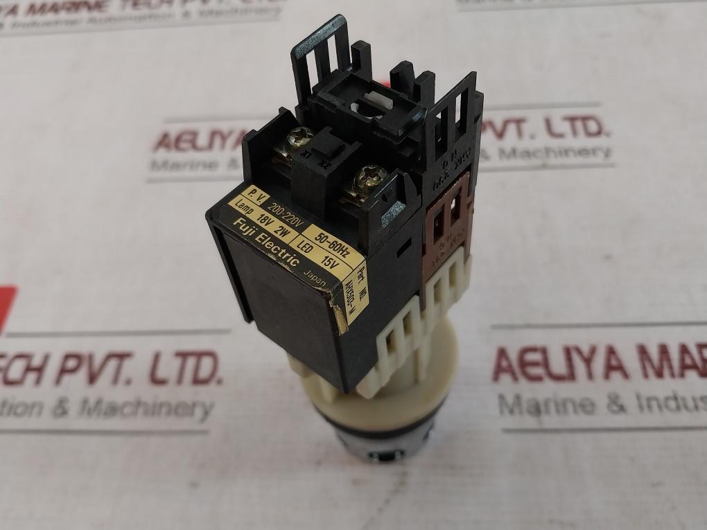 Fuji Electric Ah30-l2 Green Push Button Command Switch 200-220V 50-60Hz