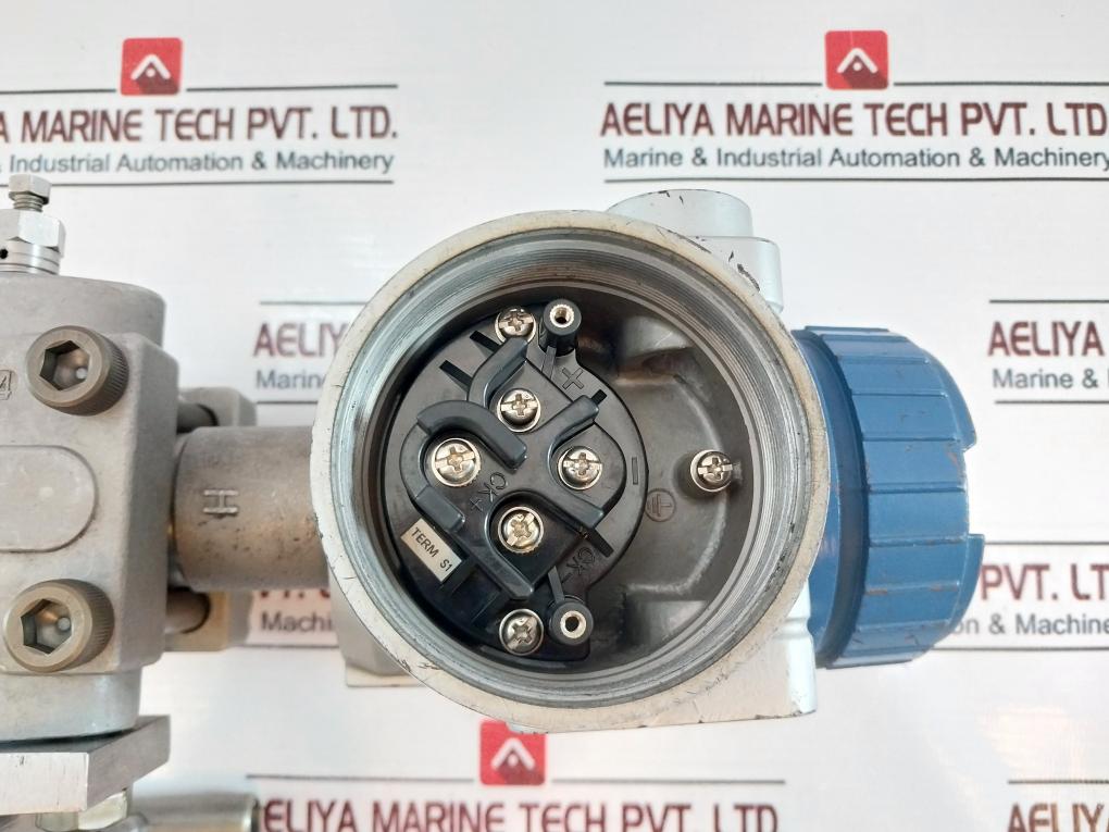 Fuji Electric Fhgb03v4-pacyy-aa Gauge Pressure Transmitter 1/2" Npt-6000 Psi